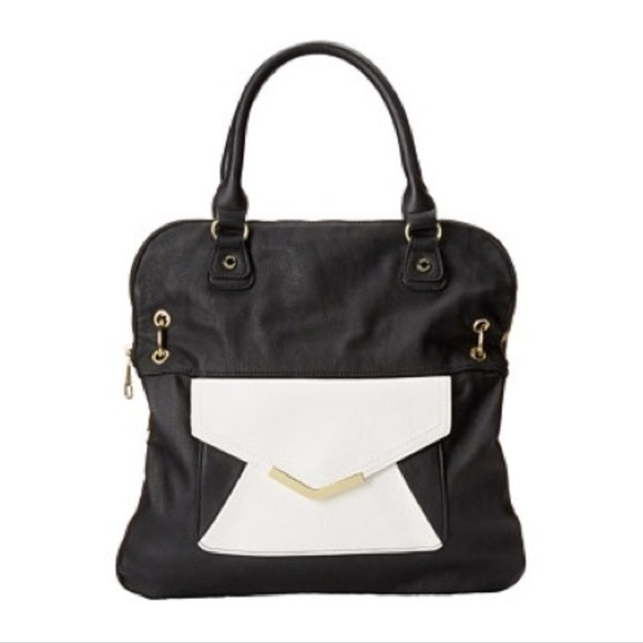 Steve Madden Handbags - Steve Madden BMaxxy Tote